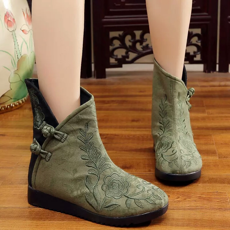 你还在愁冬天穿漢服没有鞋子配吗？（非广告）