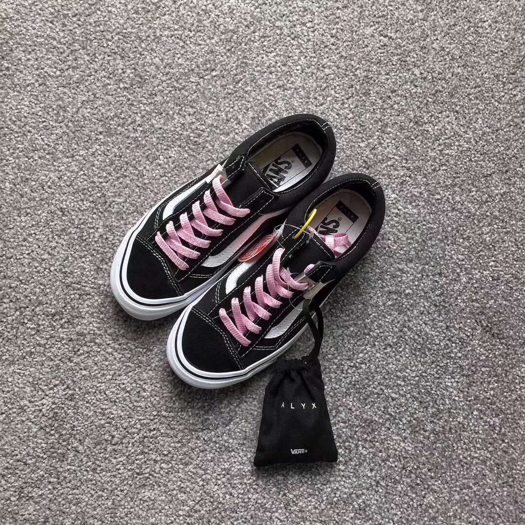 大怪兽上脚的vansvault联名,vansvaultogstyle36lx