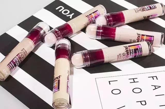 新手买成套彩妆推荐哪个,新手买什么化妆品比较好