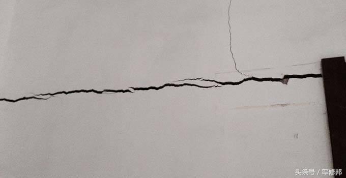 老师傅心中,墙面裂缝的解决办法及预防方法是这个
