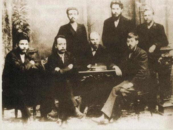 当年的“孟什维克”是如何间接害死了斯大林的结发妻子?