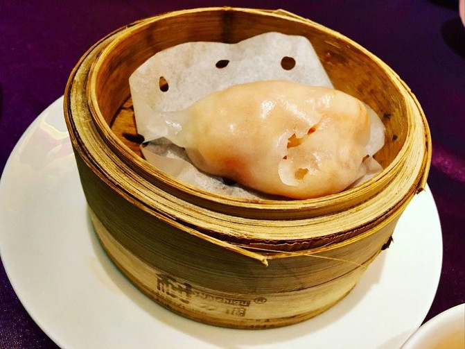 邂逅美丽椰城海口自由行攻略,海南岛自驾游摘椰子