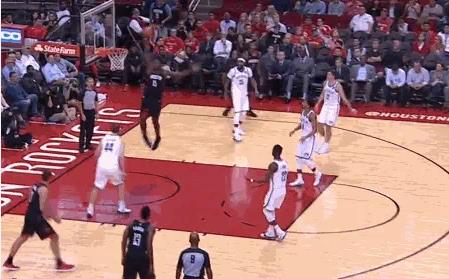 火箭保罗阿里扎,保罗变向最吓人的一次