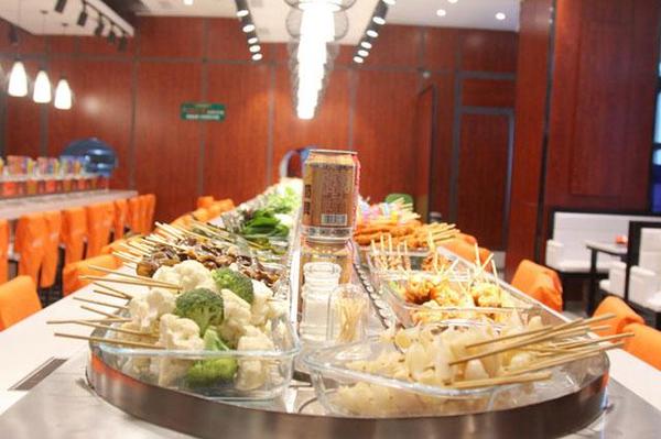 银川自助小火锅推荐,银川五月广场旋转小火锅推荐