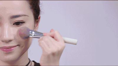 一化妆就又老又丑,新手必学的6个化妆小技巧