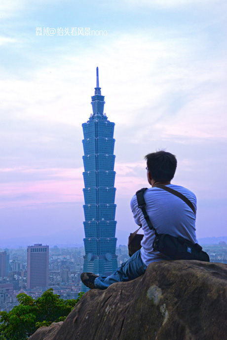 在台北101大楼看台北全景,在台北101大楼顶层看视频