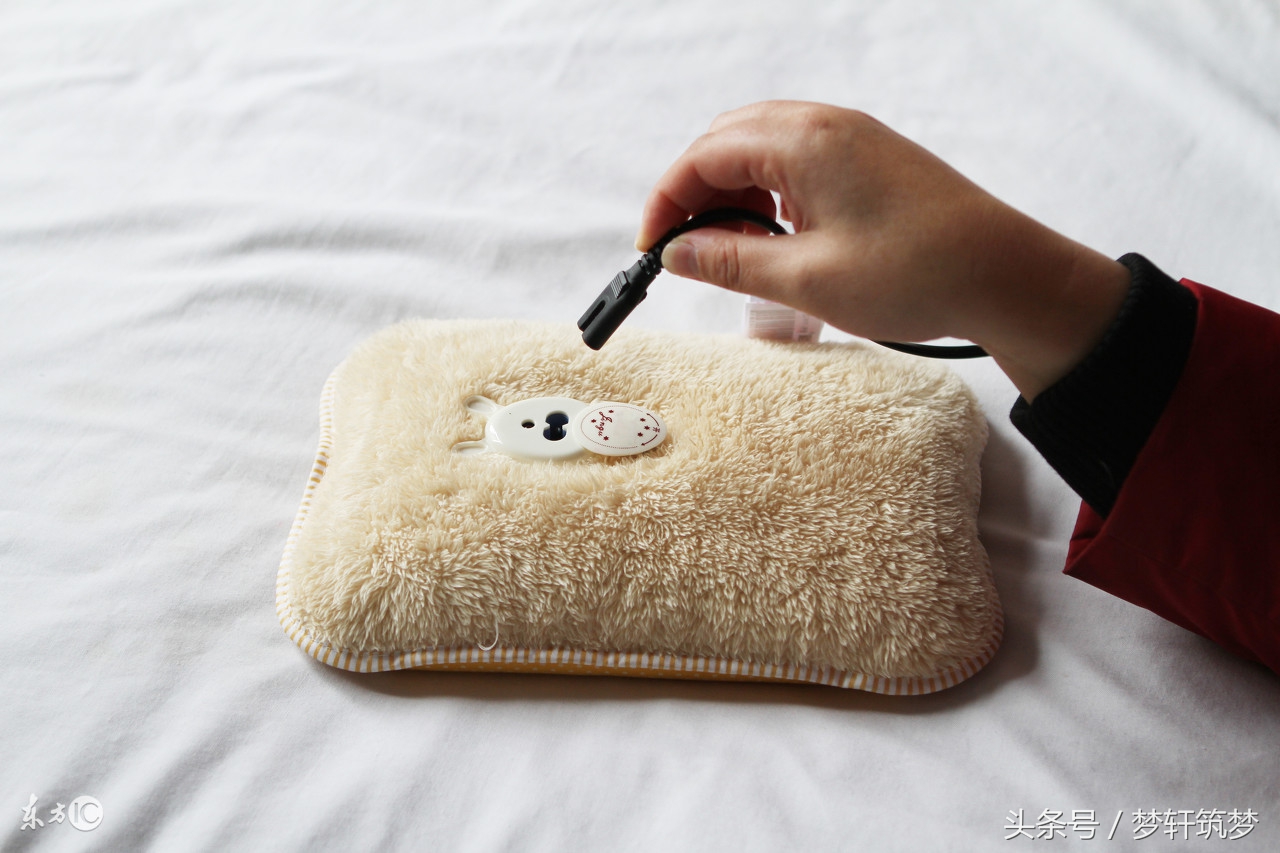 冬季使用电暖器时的注意事项,取暖用电暖扇好还是空调好