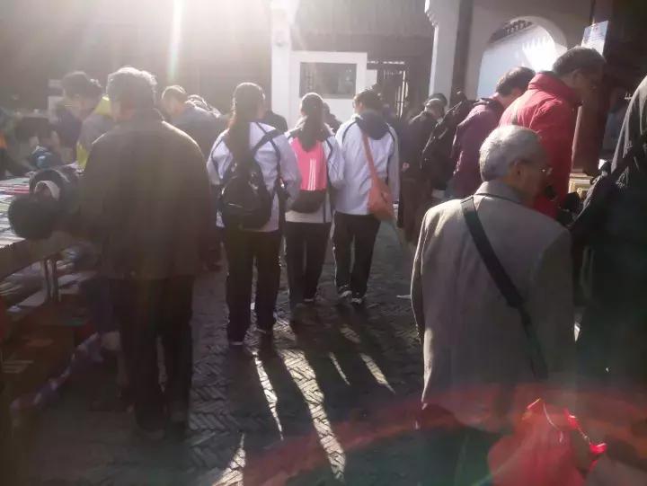 上海文庙周日旧书交易市场 (上海文庙旧书市场)