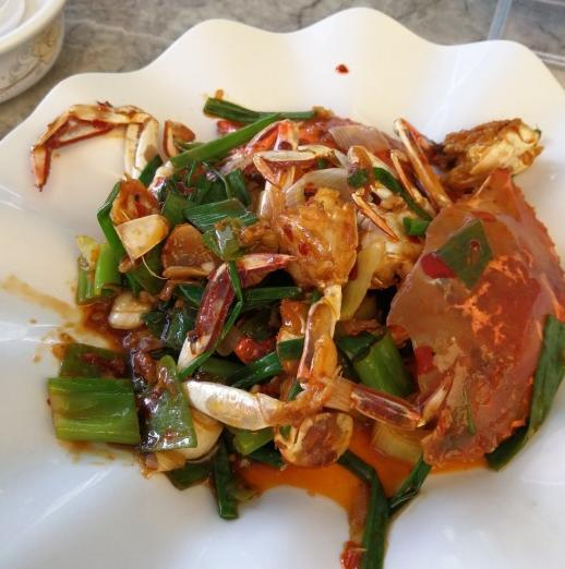 邂逅美丽椰城海口自由行攻略,海南岛自驾游摘椰子