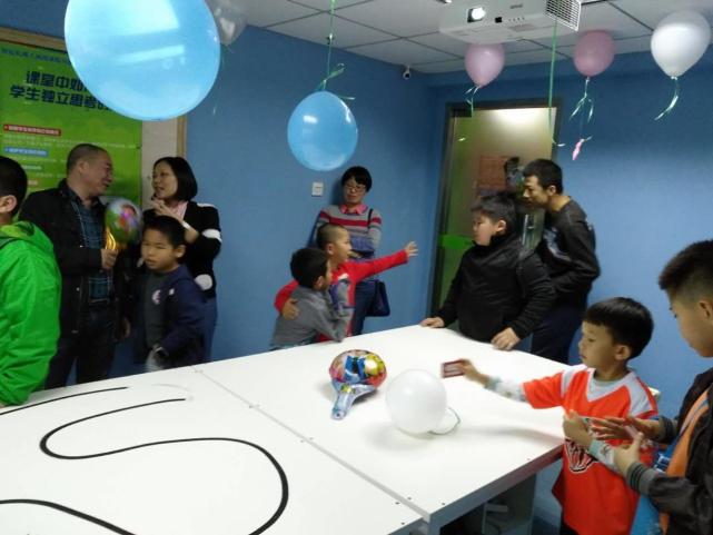 天天上学不开心？来场游戏压压惊！童程童美深圳校区感恩节游戏会