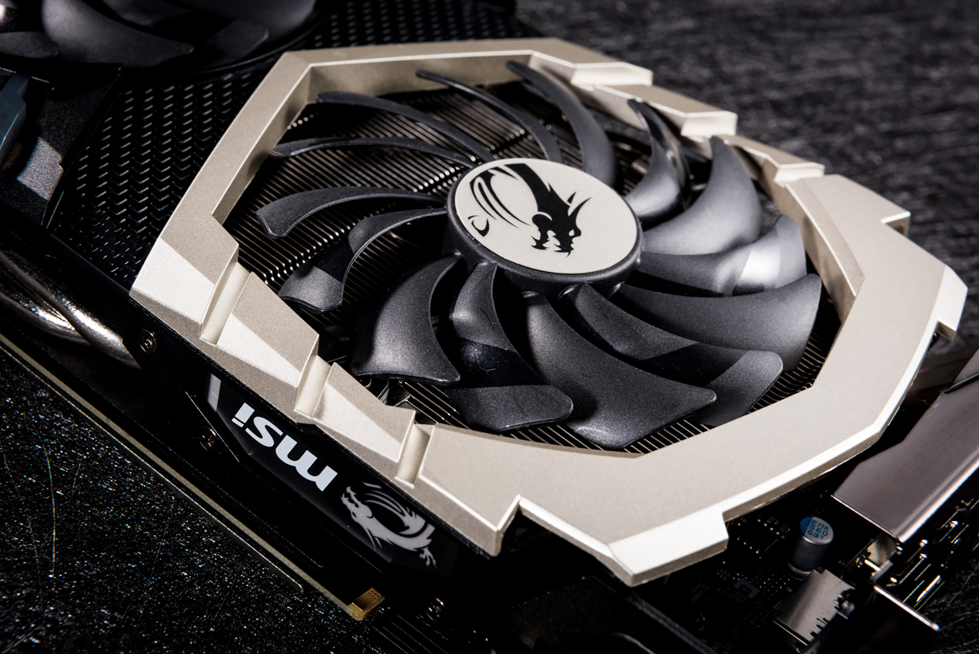 微星gtx1070ti钛金龙怎么样,1070ti钛金龙上机效果