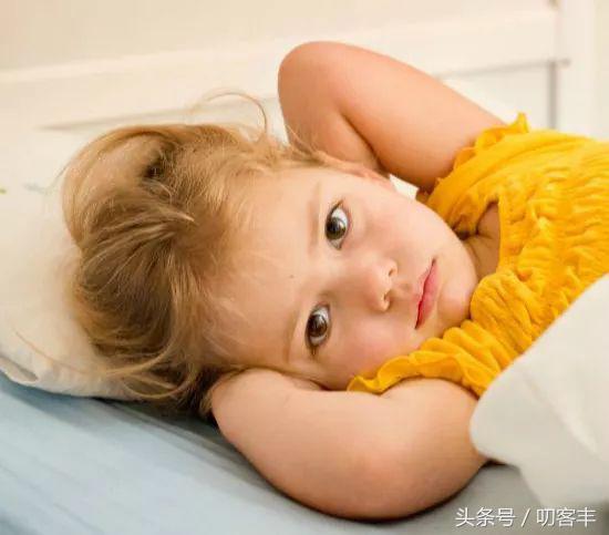 宝宝晚上夜醒哭闹怎么安抚,宝宝半夜哭闹有迷信方法吗