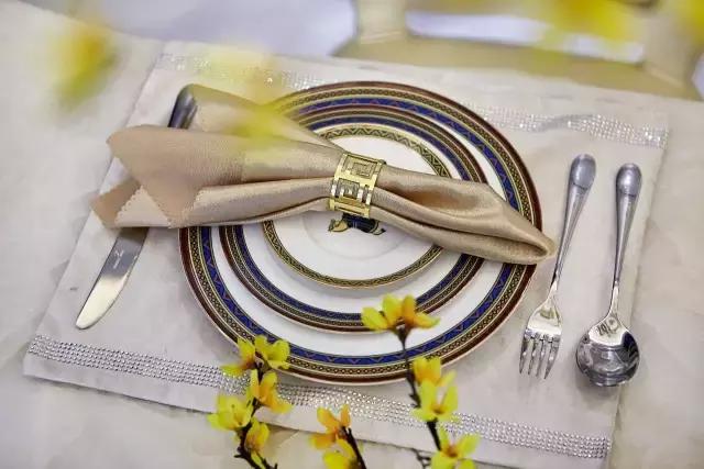 闃￠檶瑁呴グ閾呭北,闃￠檶瑁呴グ鎶ヤ环