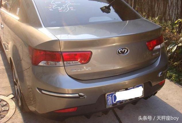 起亚双门轿跑,起亚速迈小轿跑