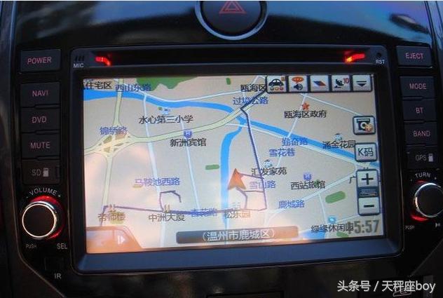 起亚双门轿跑,起亚速迈小轿跑