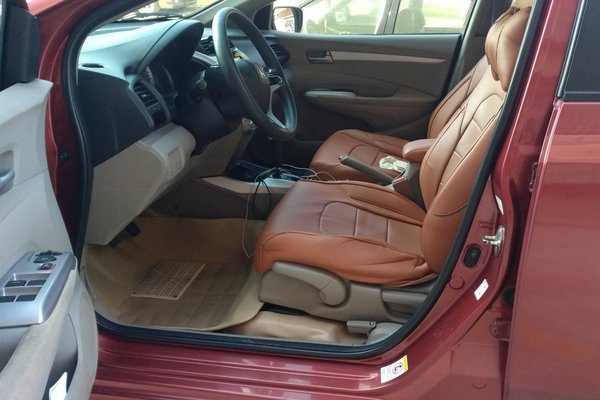 2010年的二手锋范多少钱可以买,09年手动挡二手锋范大概多少钱