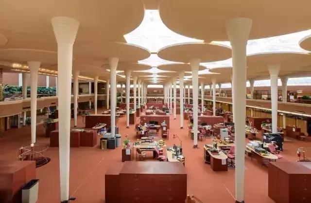 建筑大师，干私活，拐甲方老婆……却又无可替代！！