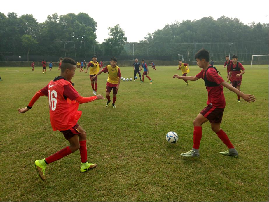 足球国青队和国少队,中非混血儿爸爸是外交官