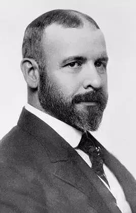 建筑大师，干私活，拐甲方老婆……却又无可替代！！