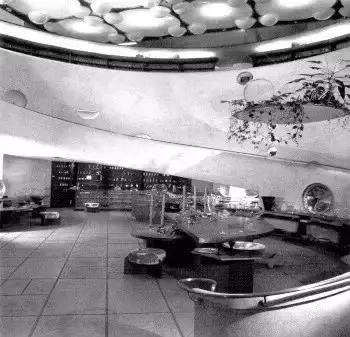 建筑大师，干私活，拐甲方老婆……却又无可替代！！