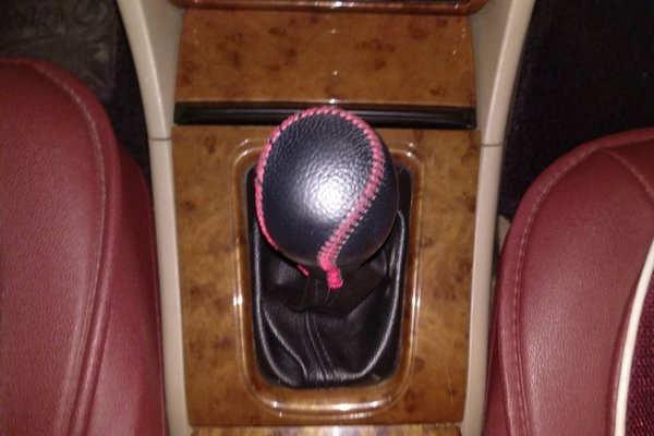 比亚迪f62009款财富版配置,比亚迪f62010二手车多少钱