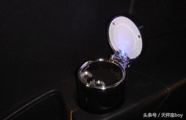 起亚双门轿跑,起亚速迈小轿跑