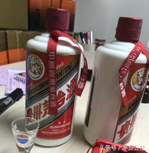 龙年茅台拔头和不拔头区别,怎么辨别茅台拔头酒