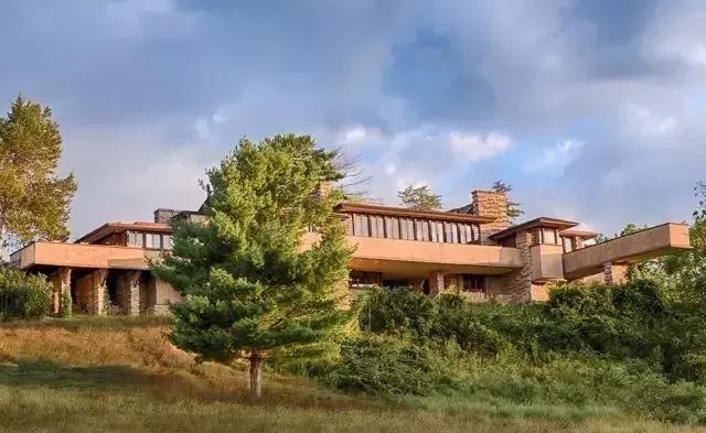 建筑大师，干私活，拐甲方老婆……却又无可替代！！