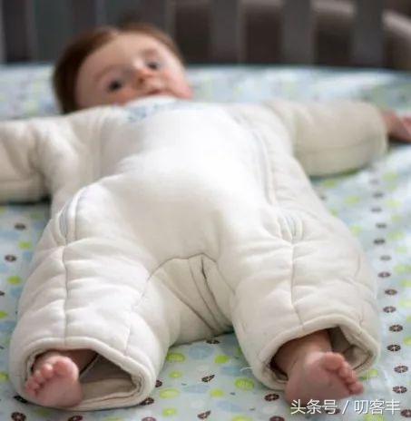 宝宝晚上夜醒哭闹怎么安抚,宝宝半夜哭闹有迷信方法吗