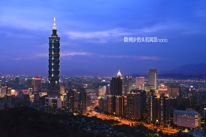 在台北101大楼看台北全景,在台北101大楼顶层看视频