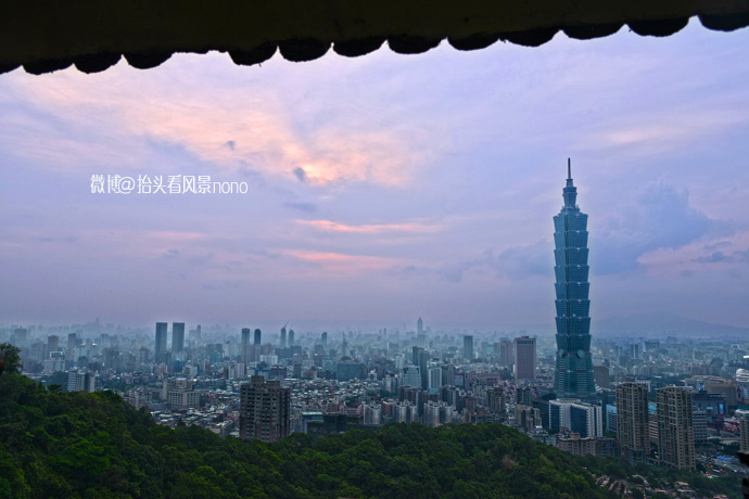 在台北101大楼看台北全景,在台北101大楼顶层看视频