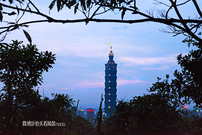 在台北101大楼看台北全景,在台北101大楼顶层看视频