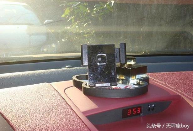 起亚双门轿跑,起亚速迈小轿跑