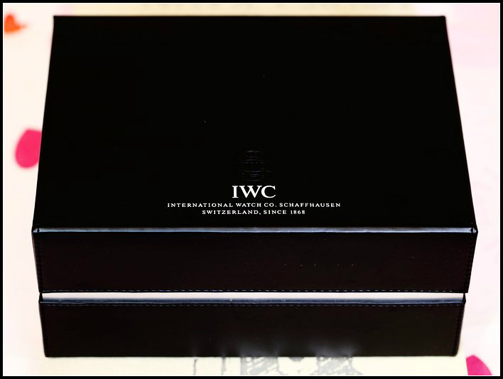 万国最新款葡7,在意大利买苹果手机多少钱