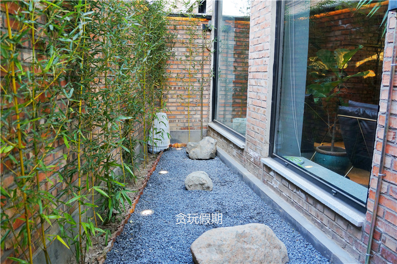 后院，北京越冷它越火，不仅有微墅还有全北京唯一的嘻哈主题房