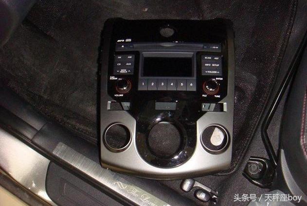 起亚双门轿跑,起亚速迈小轿跑