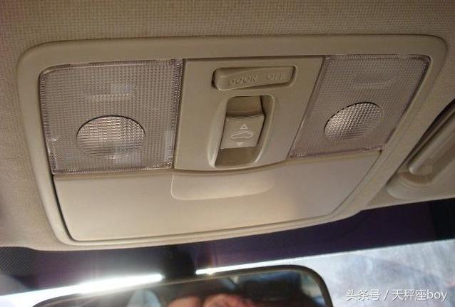 起亚双门轿跑,起亚速迈小轿跑