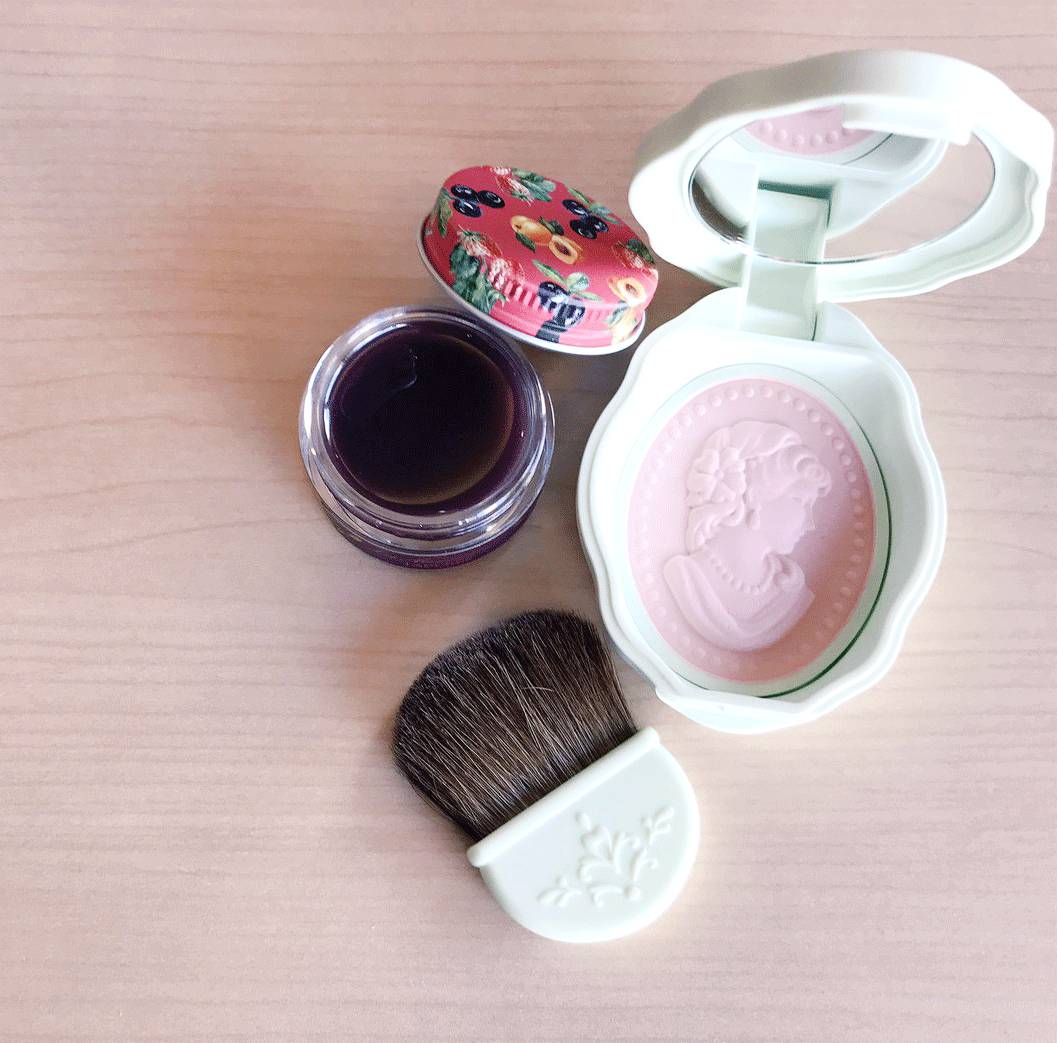 ysl2018眼影,ysl彩妆品牌定位与产品风格