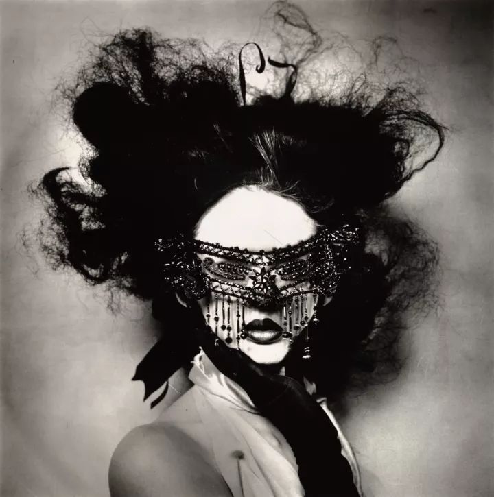 世界摄影大师经典作品欣赏,摄影100张世界摄影大师的黑白作品