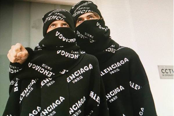 那些丑到爆的潮牌,最近比较火的一个潮牌