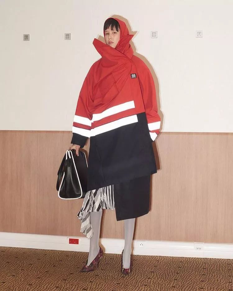 那些丑到爆的潮牌,最近比较火的一个潮牌