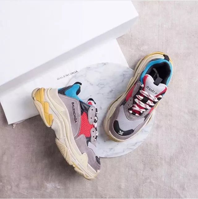 那些丑到爆的潮牌,最近比较火的一个潮牌