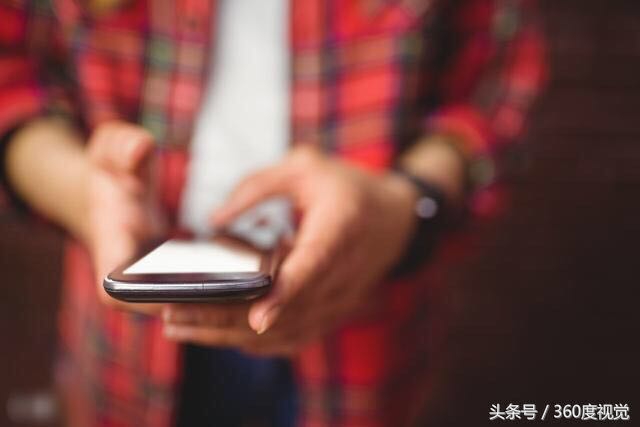 微信向别人银行卡转账对方显示吗,微信向别人银行卡转账有手续费吗