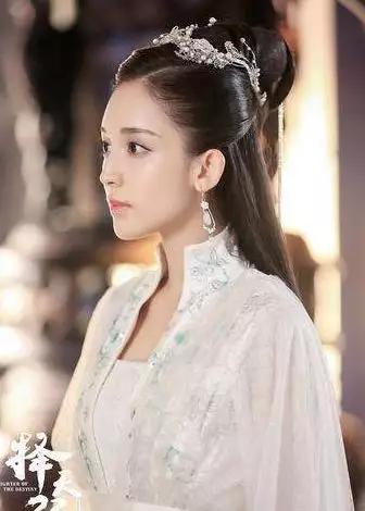 【美人阁】白衣如雪犹似画中仙。谁是你心目中的白衣女子（上）