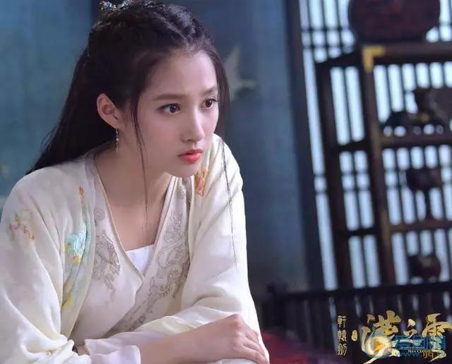 【美人阁】白衣如雪犹似画中仙。谁是你心目中的白衣女子（下）