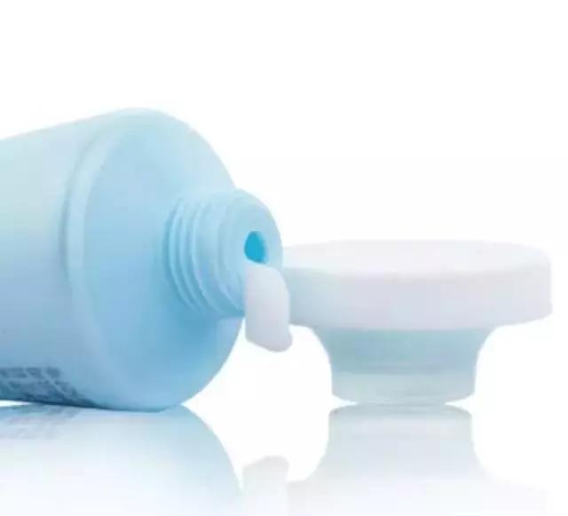 chanel护手霜味道,吃护手霜会怎么样