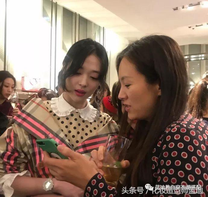 明星同款滑雪服古力娜扎,明星穿搭只服古力娜扎