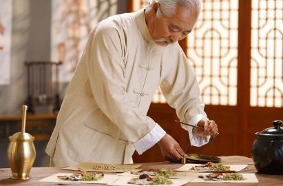 哪些中药泡水喝能治高血压高血脂,高血压高血脂如何用中药去调理