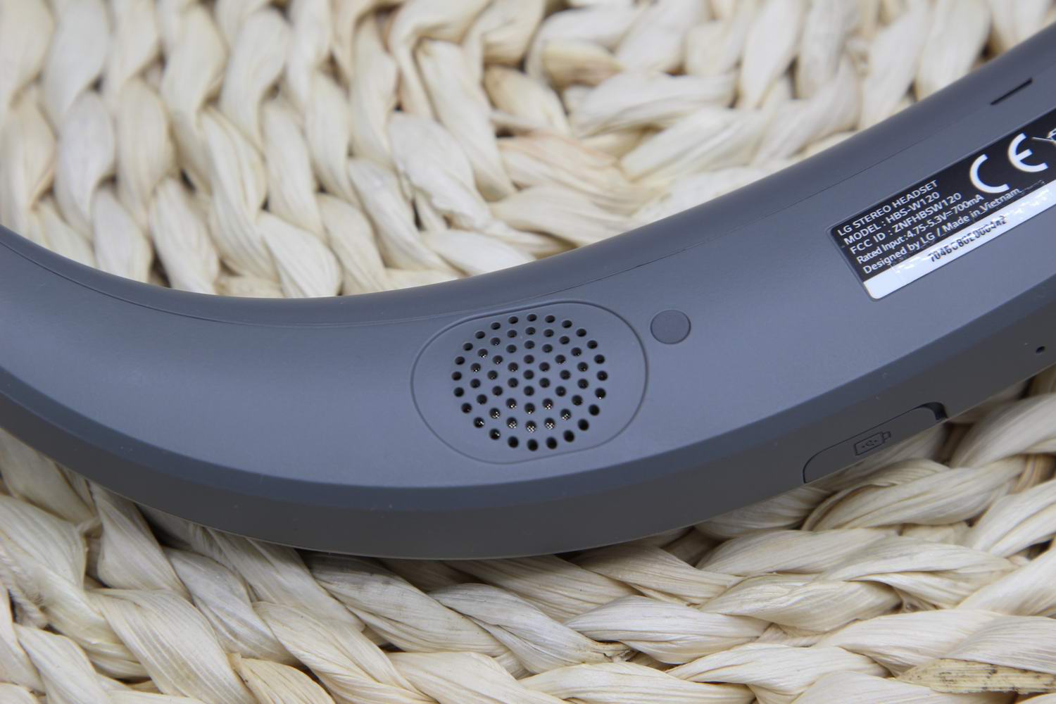 亲临感极致的音效享受---LGHBS-W120颈带式立体声蓝牙耳机体验