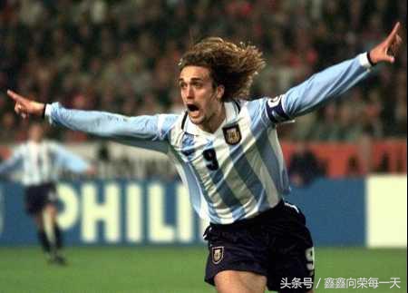 公认的前十大最帅球星,现役十大球星大排名